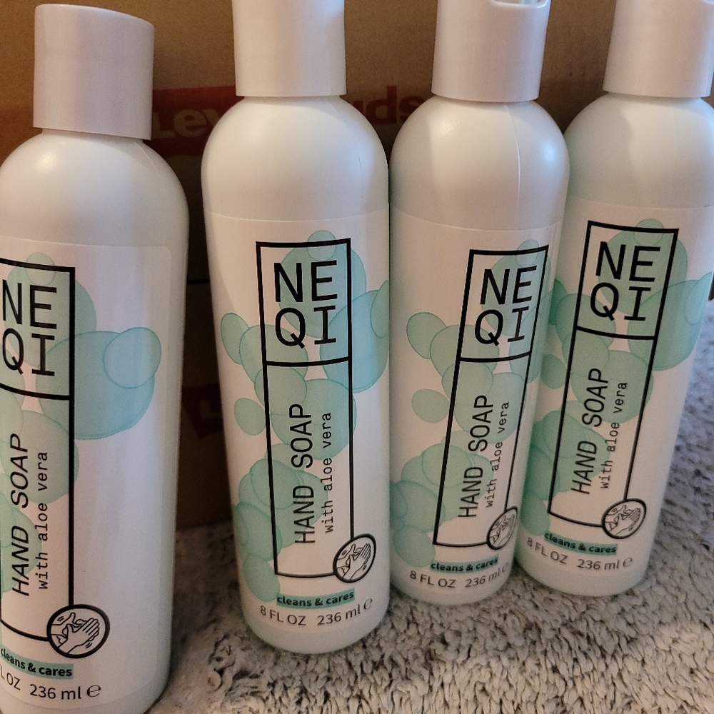 4x Hand Soap w/Aloe Vera 10oz